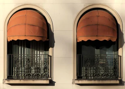 Janelas - Tipos de toldos capota | Aplicação e manutenção de toldos